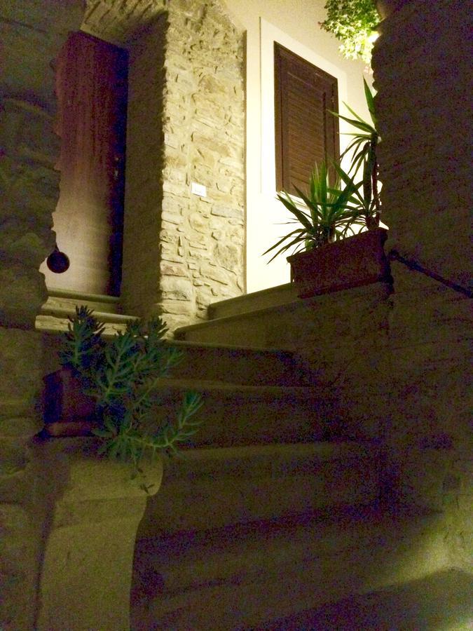 Pozzo Medievale Prignano Cilento Exterior foto